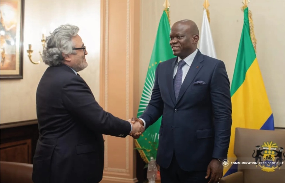 gabon-:-oligui-nguema-invite-le-medef-a-saisir-les-opportunites-qu’offrent-le-numerique-et-d’autres-secteurs-strategiques