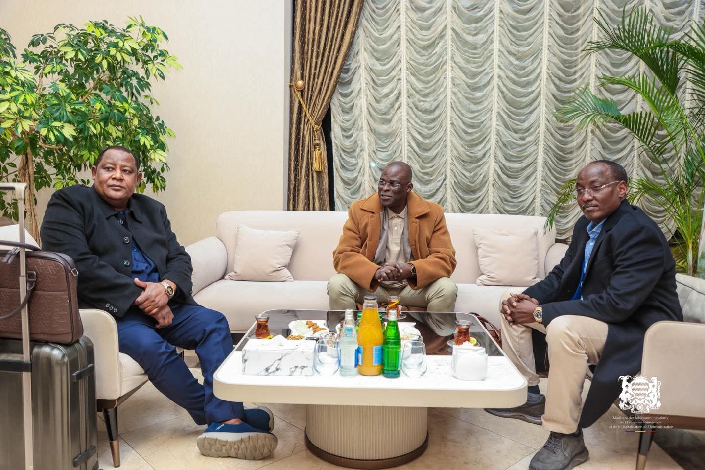 cooperation-:-un-accord-sur-la-transformation-numerique-entre-le-tchad-et-l’azerbaidjan-en-perspective