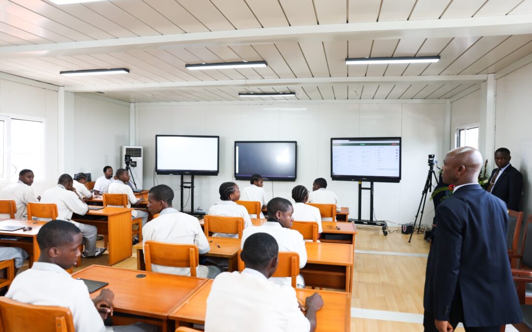 Cameroun : La 1ère classe intelligente au secondaire inaugurée, 40 millions de FCFA pour les 12 lauréats de l’Agritech Innovation Challenge [postulez !]