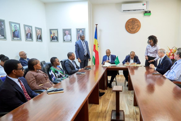 Seychelles : Un partenariat stratégique pour transformer l’archipel en hub numérique africain