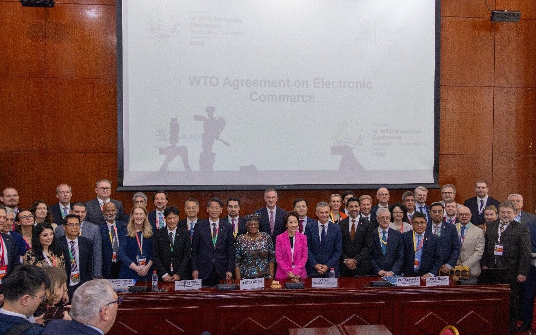 Accord historique à Yaoundé : l’OMC pose les fondations de la révolution du commerce électronique – Décryptage des chiffres clés et des piliers du nouvel ordre numérique mondial
