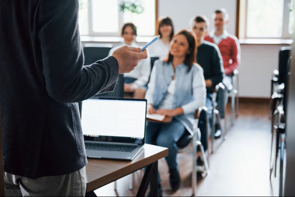 algerie-:-un-programme-national-de-formation-en-ia-pour-batir-500-000-talents-numeriques-d’ici-2027 algerie-:-un-programme-national-de-formation-en-ia-pour-batir-500-000-talents-numeriques-d’ici-2027