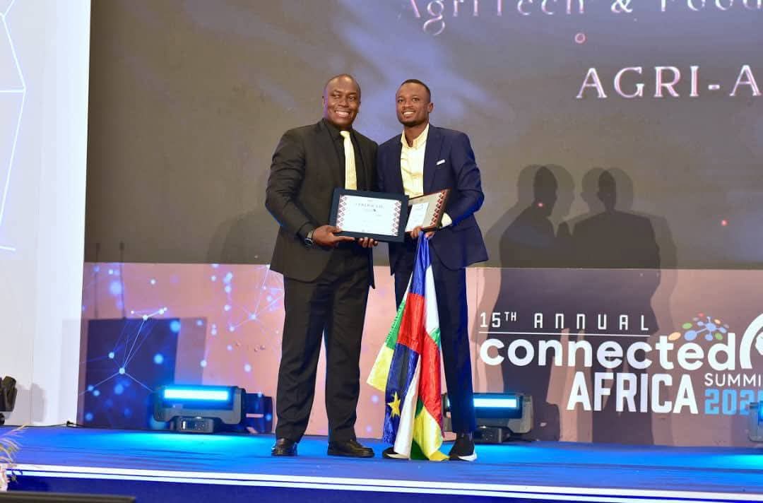 connected-africa-summit-2026-:-le-centrafricain-josue-yassarandji-d’agri-ai-remporte-le-prix-de-la-meilleure-innovation-en-agritech